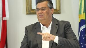 Dino expõe relatório com ameaça de assassinato contra ministros do STF