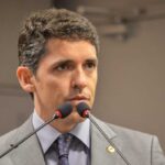 Tovar defende redução da carga tributária sobre combustíveis e medidas para motoristas e motoboys