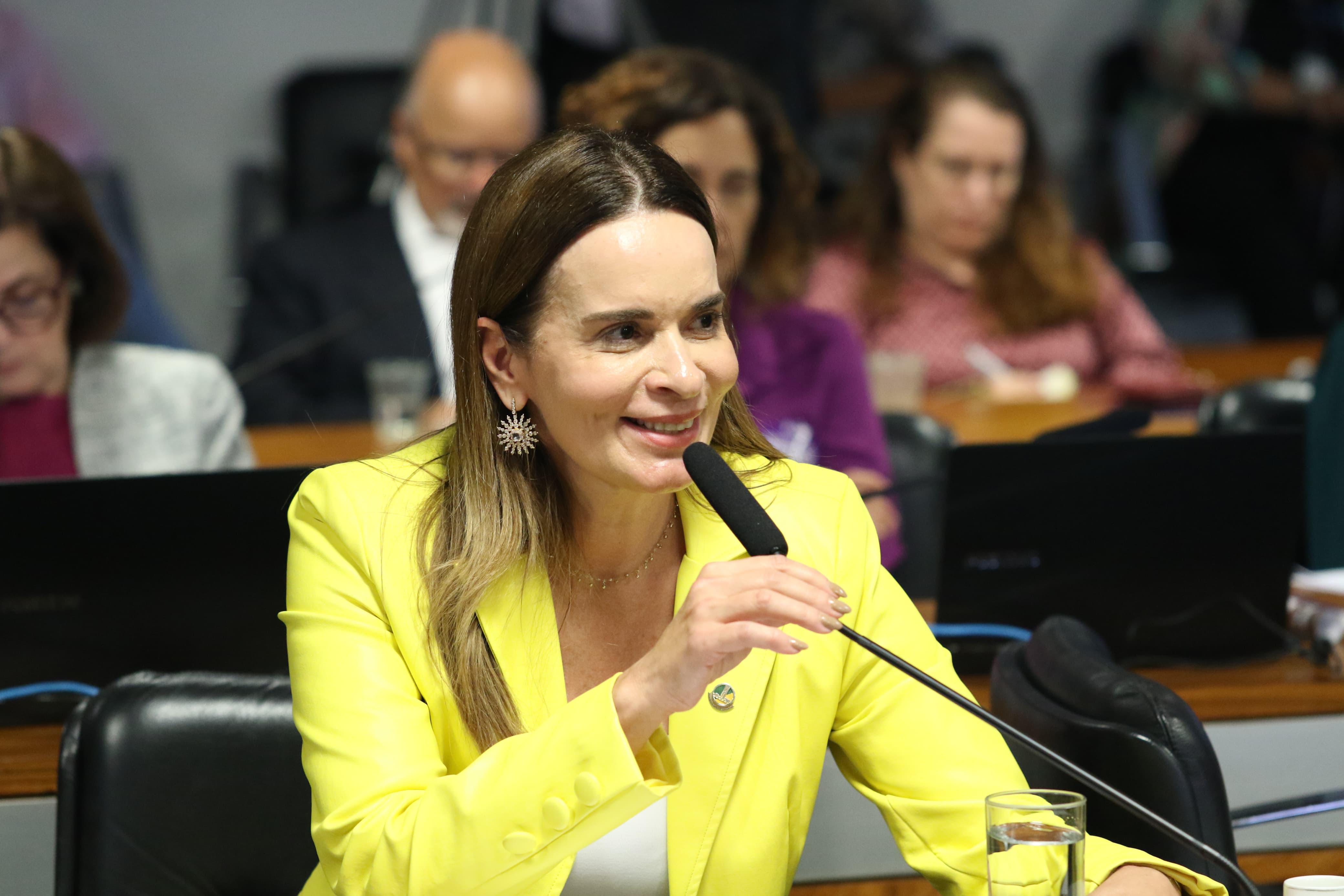 Contrária à fusão com PSDB, Daniella anuncia desfiliação do PSD