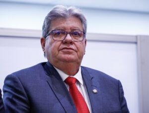 João Azevêdo defende autonomia da ALPB na indicação para o TCE: “decisão cabe aos deputados”