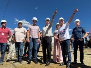 Prefeito Nabor e governador em exercício Lucas Ribeiro visitam obras em Patos