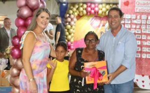 HOMENAGEM: Prefeitura de Lucena promove comemoração do Dia das Mães com apresentações e sorteio de brindes
