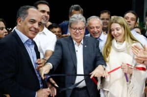 João Azevêdo inaugura Centro de Convenções de Campina Grande, anuncia o Imagineland e destaca novo momento no turismo de eventos da cidade