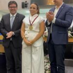 Por iniciativa do deputado Eduardo Carneiro, ALPB homenageia Camila Mariz Ribeiro com a medalha Epitácio Pessoa