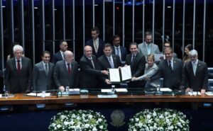 CONGRESSO PROMULGA ACORDO ENTRE MERCOSUL E UNIÃO EUROPEIA