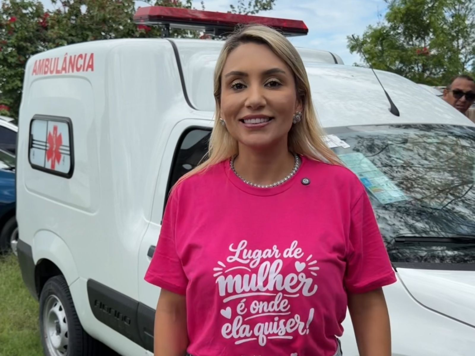 Vereadora Gabi de Laninho agradece à deputada Francisca Motta por ambulância destinada a Gurinhém