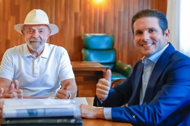 Lula comemora aprovação da PEC da Segurança Pública na Câmara e agradece Hugo Motta