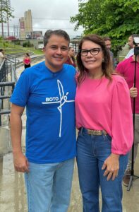 “Efraim reforça palanque em Campina com apoio da vereadora Fabiana Gomes do Podemos”