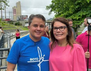 “Efraim reforça palanque em Campina com apoio da vereadora Fabiana Gomes do Podemos”