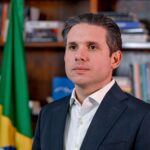 Hugo Motta cria comissão para analisar PEC que reduz maioridade penal