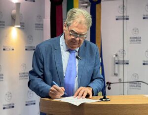 Lindolfo Pires (PP) toma posse como deputado estadual e destaca avanços no esporte da Paraíba