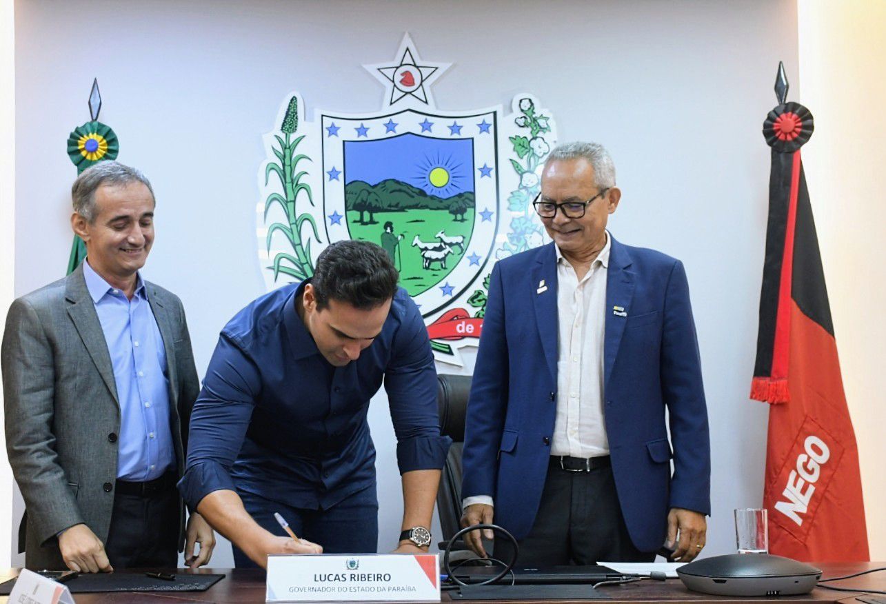 Governador Lucas Ribeiro firma apoio para realização inédita da Convenção Nacional do Comércio Lojista na Paraíba