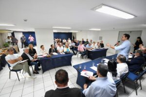 Governador Lucas Ribeiro reúne lideranças políticas e reforça articulação conjunta para enfrentar impactos das chuvas na Paraíba