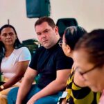 Prefeito Alírio Pontes doa salário e garante auxílio a famílias que perderam casas durante chuvas em Alagoinha