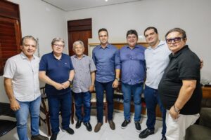 Ex-prefeito Dr. Verissinho e vice-prefeito Silvanio do Ó anunciam apoio a Lucas, João e Nabor em Pombal