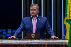 Efraim cobra transparência sobre leilão da Cagepa e questiona proposta única em PPP bilionária