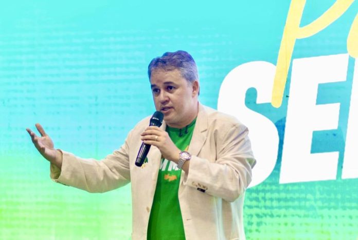 Efraim apresenta plano de governo com foco em crescimento, segurança e desenvolvimento da Paraíba
