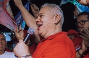 Fortes articulações de Efraim e Cícero movimentam disputa pelo apoio político do prefeito de Alhandra Marcelo Rodrigues