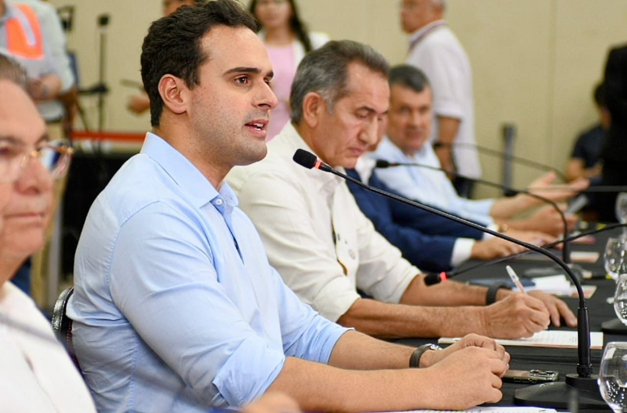 Governador Lucas Ribeiro e ministro Waldez Góes sobrevoam área afetada pelas chuvas e alinham ações com prefeitos