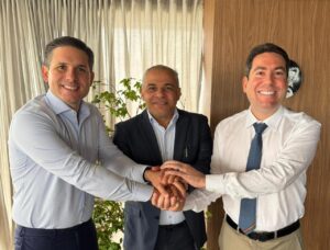 Prefeito de Cabedelo declara apoio a Hugo Motta e Felipe Leitão e destaca parceria em favor do município