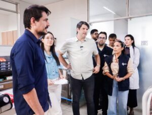 Leo Bezerra vistoria obras de revitalização da UPA Cruz das Armas e destaca qualidade no atendimento