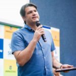 Leo Bezerra apresenta avanços da Saúde e defende construção coletiva das políticas públicas