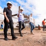 Leo Bezerra acompanha retomada de obra em Paratibe e destaca entrega de 17 novas escolas e creches em toda a Capital
