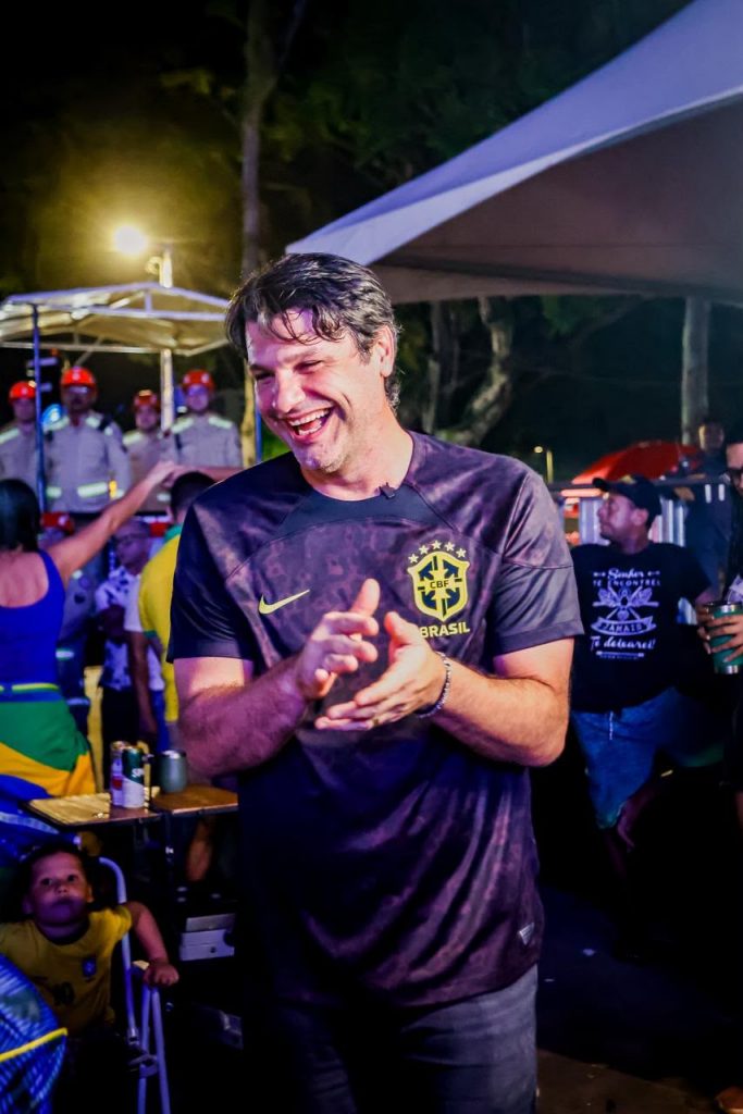 Leo Bezerra abre programação de shows no Parque Solon de Lucena, convida população para viver um evento memorável e destaca programação diversificada