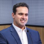 Governador Lucas Ribeiro anuncia antecipação da primeira parcela do 13º salário para 10 de junho no valor de R$ 303,7 milhões