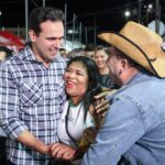 Governador Lucas Ribeiro participa da abertura do São João de Patos e acompanha estrutura de saúde e segurança da festa