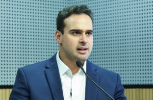 Governador Lucas Ribeiro anuncia o pagamento de junho dos servidores estaduais para os dias 29 e 30