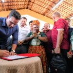 Lucas Ribeiro entrega complexo educacional de R$ 18 milhões e autoriza licitação de estrada em Alagoa Grande
