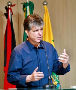 Ruy defende avanço de políticas públicas para causa animal nos municípios e anuncia nova ação para Zona da Mata paraibana