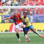 Brasil desperdiça chances, perde para a Noruega e dá adeus à Copa do Mundo