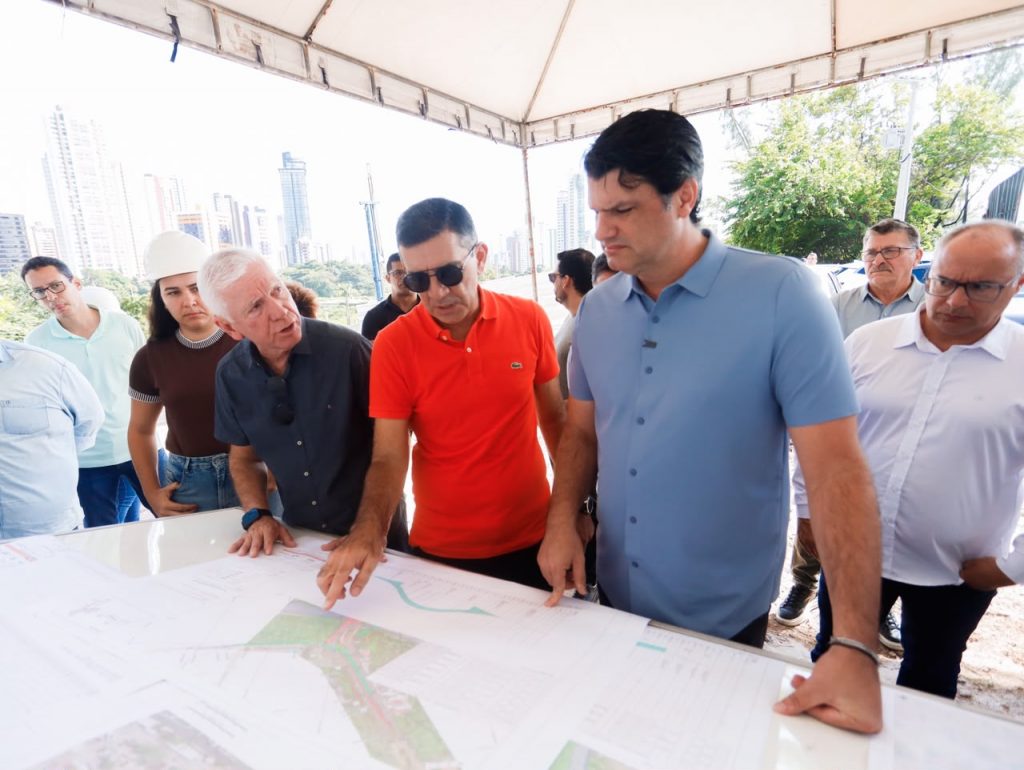 Leo Bezerra vistoria obras do Complexo Viário que vai interligar Beira-Rio ao Altiplano