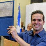 Governador Lucas Ribeiro recebe título de cidadania de Araruna e visita estrada da Pedra da Boca