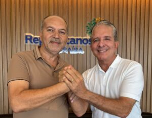 Perdeu mais um: Prefeito de Cacimbas deixa Veneziano e anuncia apoio a Nabor para o Senado