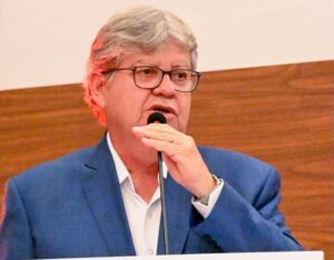 “Quero levar minha experiência como governador para o Senado”, diz João em debate na TV
