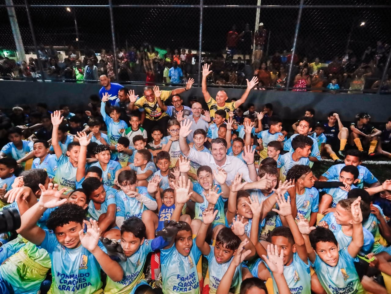 Leo Bezerra inaugura nova Arena do Alvorada e projeta expandir estrutura para outros bairros da Capital