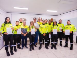 Leo Bezerra dá posse a novos agentes e reforça mobilidade durante aniversário de João Pessoa