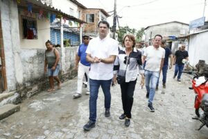 Leo Bezerra anuncia novas praças nos Ipês e Cruz das Armas e revitalização de residencial no Padre Zé