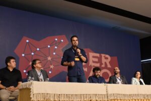 Lucas Ribeiro assina Pacto de Inovação do Sertão e visita obras da Perimetral de Sousa e do Hospital da Mulher