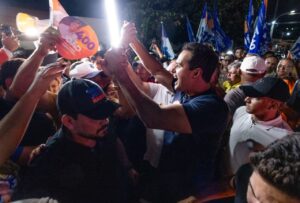 Lucas encerra caravana de 660 km após passar por 28 cidades em três dias