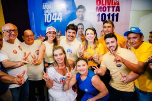 Ao lado de Dr. Azif, Olívia Motta inaugura Comitê Central de campanha em Itaporanga