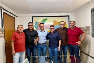 Vereadores reforçam apoio a pré-candidatura de Dinho à deputado estadual