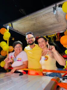 Tibério e Jailma arrastam multidão em grande carreata pela Zona Sul de João Pessoa
