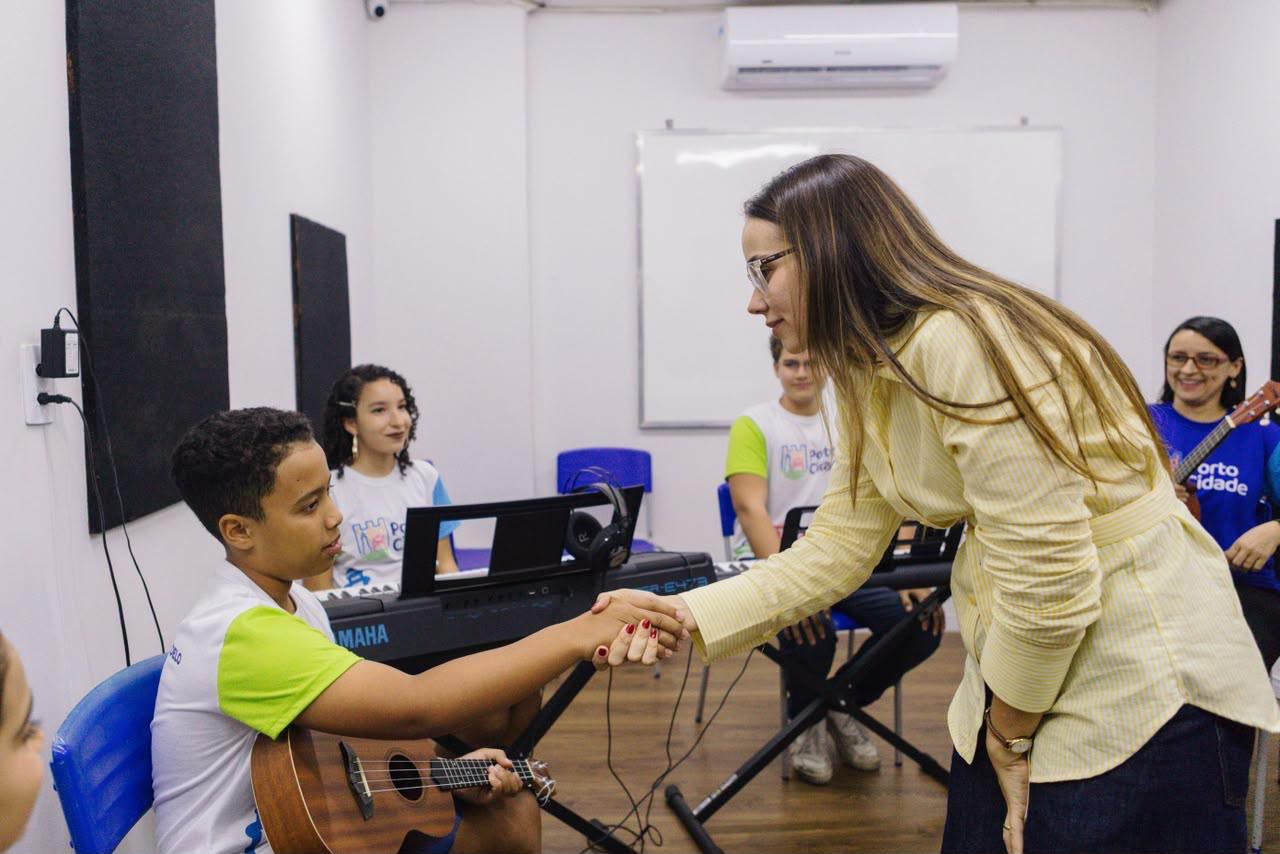 Primeira-dama Camila Mariz visita instalações do projeto Porto Cidade em Cabedelo