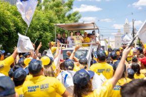 Wilson Santiago participa de caravana ao lado de Lucas, João e Nabor em seis municípios e mostra força no Sertão paraibano