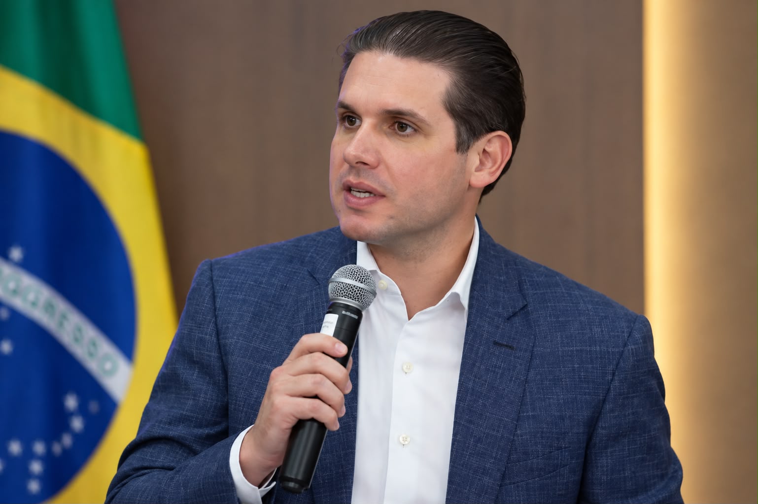 Hugo Motta anuncia chegada do novo tomógrafo de 80 canais para o Hospital Regional de Patos