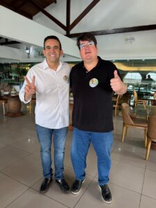 Doutor Jhony amplia alianças no Cariri com apoio do vice-prefeito de Serra Branca